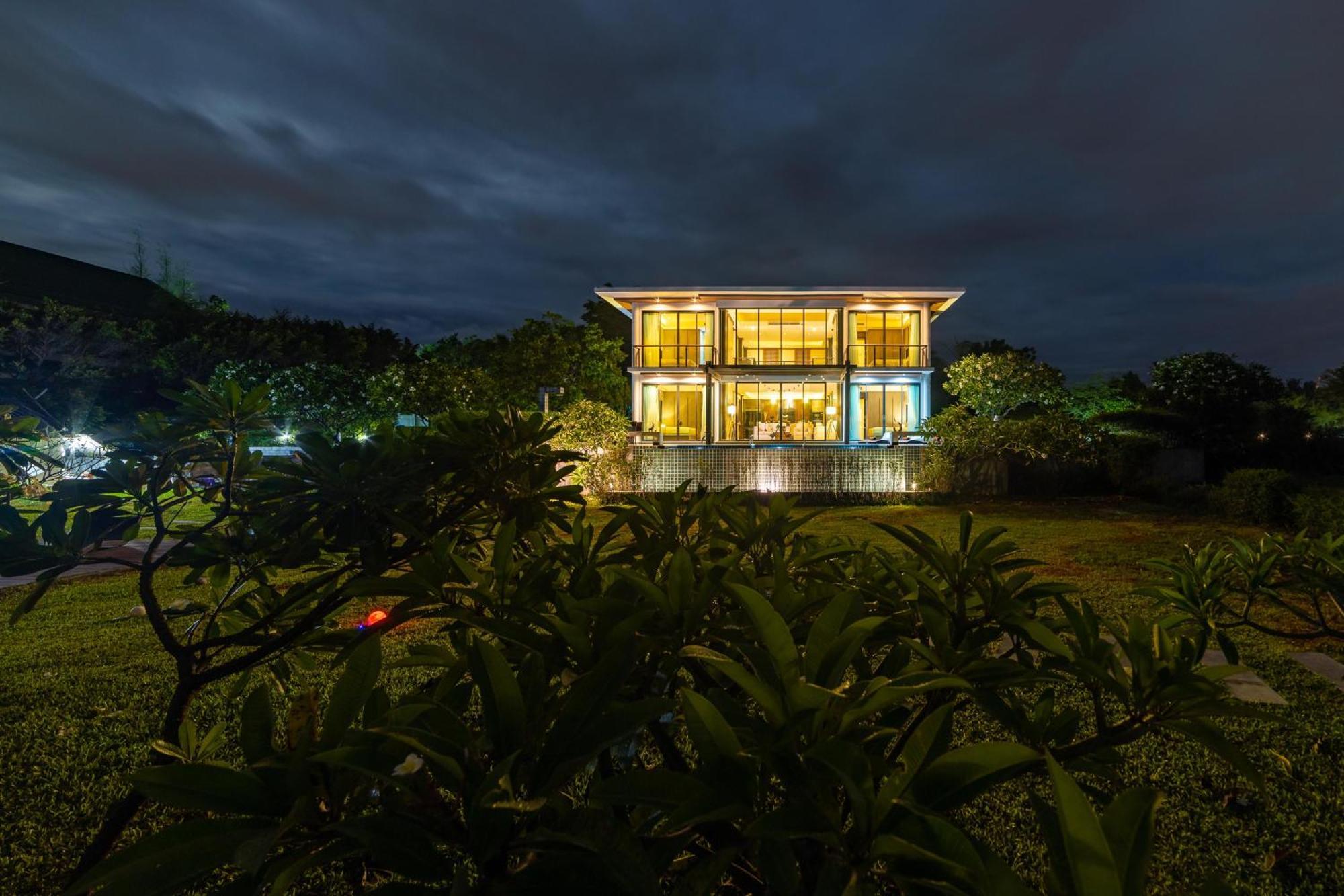 Beachfront Modern 4 Bedroom Pool Villa - Rv HHQ Eksteriør bilde